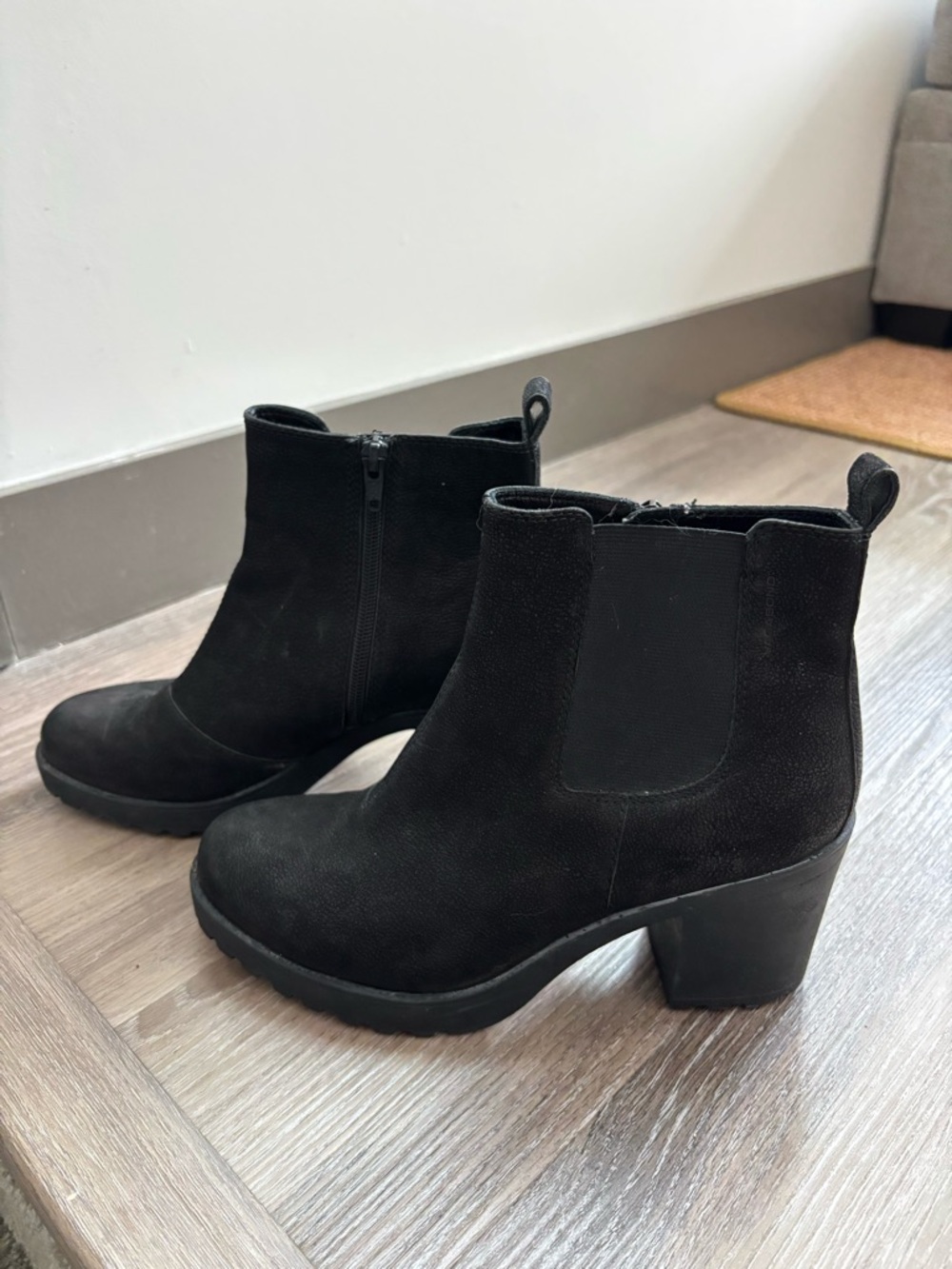 Vagabond Grace Heeled Leather Chelsea Boots - Picture 5 of 9